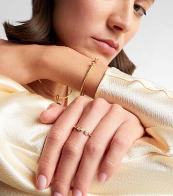 Petite Modern Renaissance® 18kt gold ring with diamonds | David Yurman