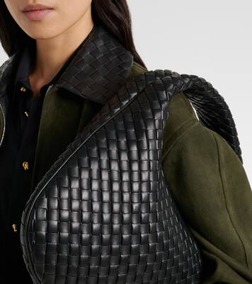 Veneta Medium leather shoulder bag | Bottega Veneta