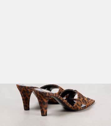 Mules Jill 75 en satin à motif léopard | Saint Laurent