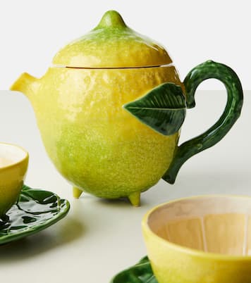 Lemon ceramic teapot | Bordallo Pinheiro