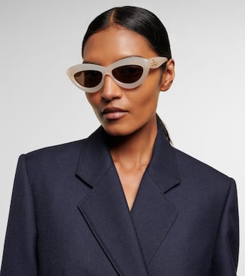 Logo cat-eye sunglasses | Loewe