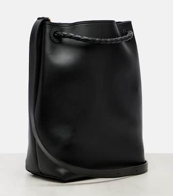 Andiamo Small leather bucket bag | Bottega Veneta