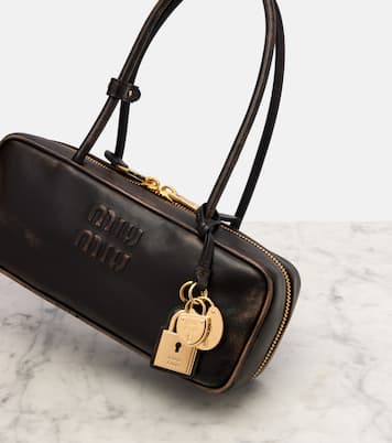 Bolso al hombro Beau de piel con logo | Miu Miu