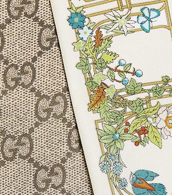 Foulard in twill di seta con stampa | Gucci