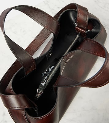Tote Musubi Midi aus Leder | Acne Studios