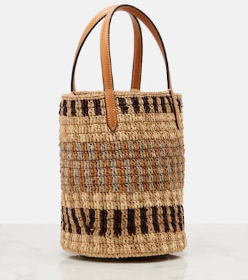 VLogo Signature Small raffia bucket bag | Valentino Garavani