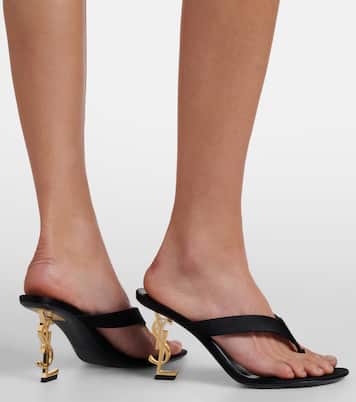Mules Opyum 85 en crêpe de satin | Saint Laurent