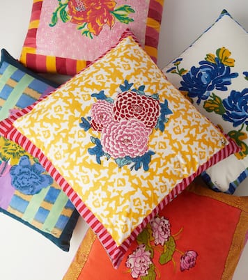 Camelia Magenta Medium cotton cushion | Lisa Corti