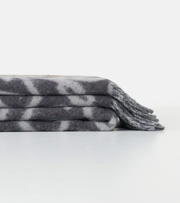 Anagram blanket | Loewe