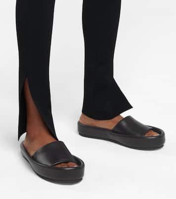 Pantoletten Venice aus Leder | Khaite