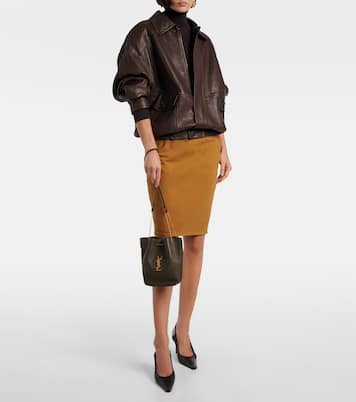 Pochon Cassandre leather bucket bag | Saint Laurent