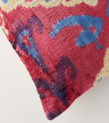 Patterned velvet cushion | Les-Ottomans