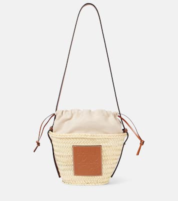 Paula's Ibiza Anagram woven shoulder bag | Loewe