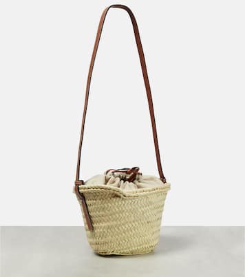 Paula's Ibiza Anagram woven shoulder bag | Loewe