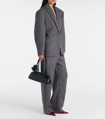 Barbara 90 크로코 이펙트 레더 펌프스 | Amina Muaddi