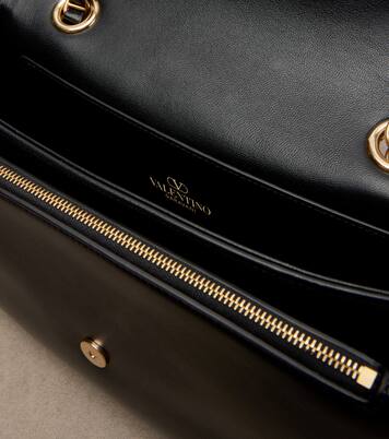 Djuna Medium leather shoulder bag | Valentino Garavani