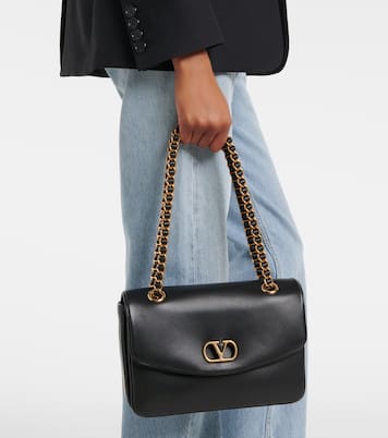 Djuna Medium leather shoulder bag | Valentino Garavani