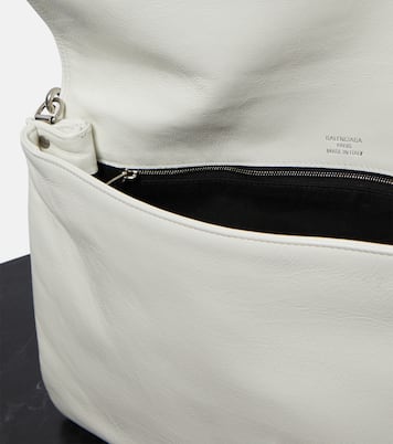 Schultertasche BB aus Leder | Balenciaga