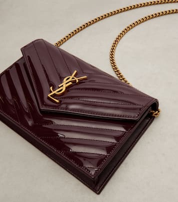 Cassandre Envelope leather wallet on chain | Saint Laurent