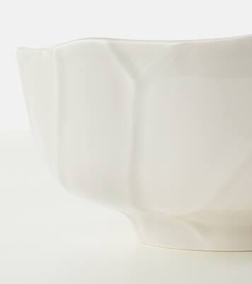 Cloudy Butterflies salad bowl by Claudia Schiffer | Bordallo Pinheiro