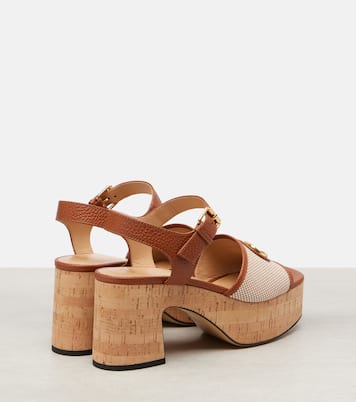 VLogo Signature 80 leather platform sandals | Valentino Garavani