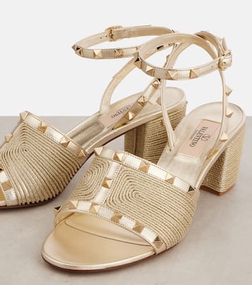 Sandalen Rockstud aus Metallic-Leder | Valentino Garavani