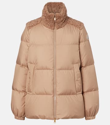 جاكيت محشوة بريش الإوز مقلّمة بالفليس Esnaie | Moncler