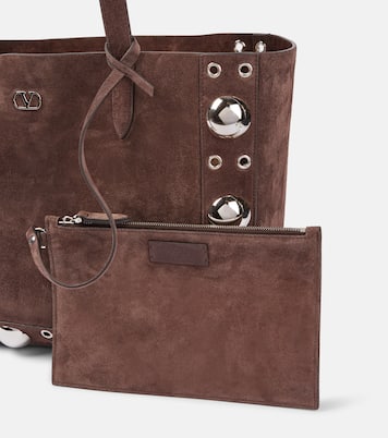 Cabas Nellcôte Medium en daim à clous | Valentino Garavani