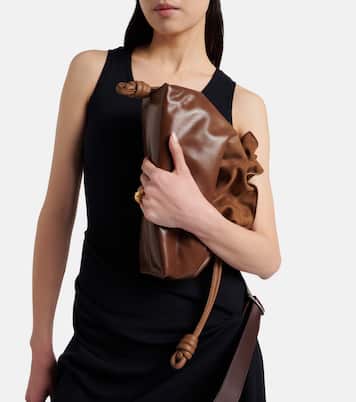 Clutch Flamenco Medium aus Veloursleder | Loewe