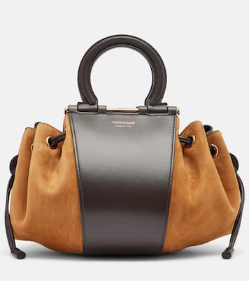 Bucket-Bag Gancio Small aus Veloursleder | Ferragamo