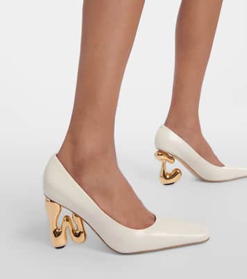 Salones de piel con logo | JW Anderson