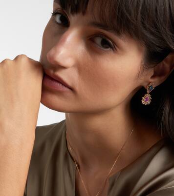 Ohrringe aus 18kt Gelbgold mit Diamanten, Saphiren und Opal | Suzanne Kalan