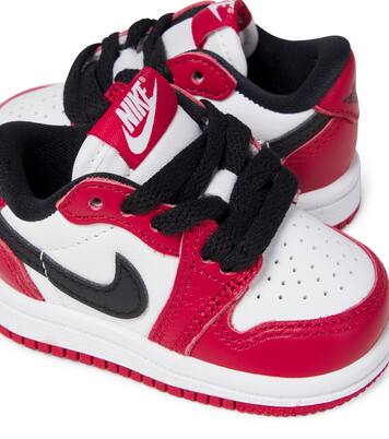 Baby Sneakers Jordan 1 Retro Chicago | Nike Kids
