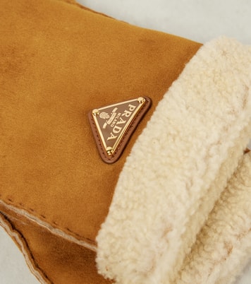 Fäustlinge aus Veloursleder mit Shearling | Prada