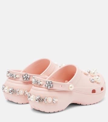 x Crocs zuecos con plataforma adornados  | Simone Rocha