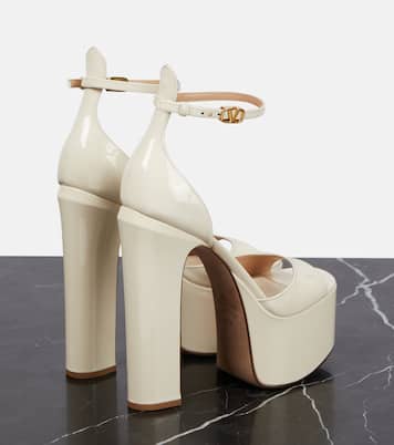 Tan-Go 155 patent leather platform sandals | Valentino Garavani