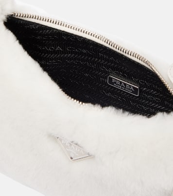 Borsa a spalla Re-Edition 2000 in shearling | Prada