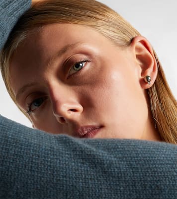 18kt white gold earrings with pearls and diamonds | Mikimoto