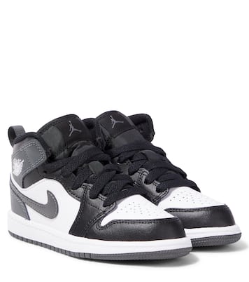 Air Jordan 1 Retro leather sneakers | Nike Kids