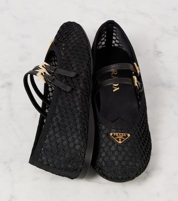 Ballerine in mesh con pelle e logo | Prada