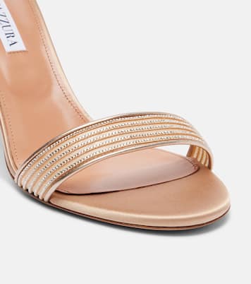 Sandalen Shimmer 85 aus Satin mit Kristallen | Aquazzura