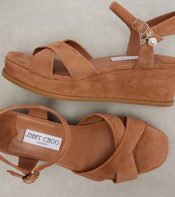 صندل ويدج من الجلد السويدي Astra 60 | Jimmy Choo