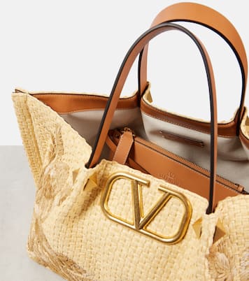 VLogo Medium floral shoulder bag | Valentino Garavani