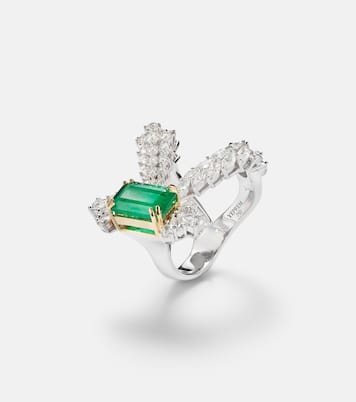 Anello Reign Supreme in oro bianco 18kt con smeraldo e diamanti | Yeprem