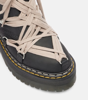X Dr. Martens Schnürstiefel aus Leder | Rick Owens