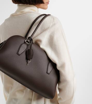 حقيبة للكتف من الجلد E/W India | The Row