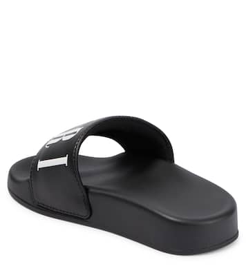 Logo slides | Amiri Kids