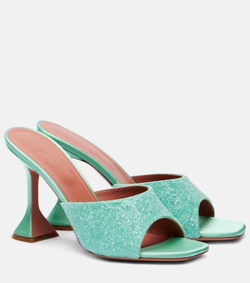 Pantoletten Lupita 95 aus Satin mit Kristallen | Amina Muaddi