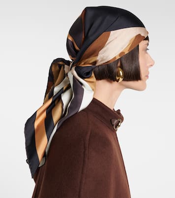 Printed silk scarf | Gucci