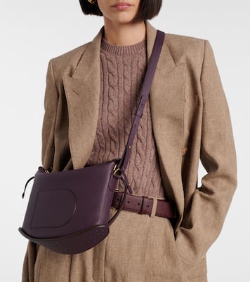 Pin Small leather tote bag | Delvaux